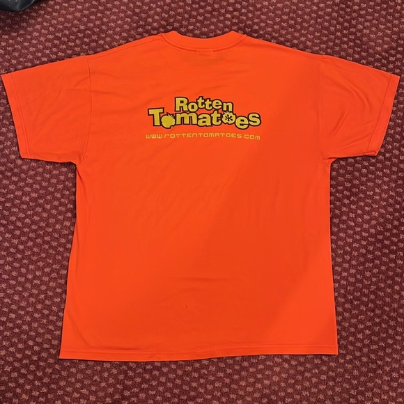 Rotten Tomatoes Fresh Graphic Tee 🍅 - Picture 4 of 4
